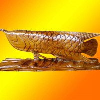 Patung Kayu Ikan Arwana