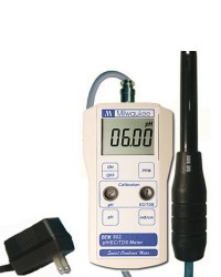 Standard pH/EC/TDS Combo Mini-Bench Meter