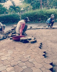 Jasa Pemasangan Paving Blok Halaman Ruko, Jalan, Taman di Cilandak, Kemang, Bangka, Ampera