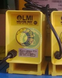 Dosing Pump LMI Milton Roy P043