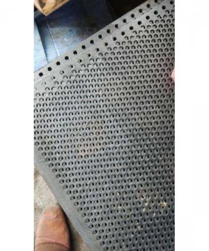 Plat Lubang / Perforated Plate Berbahan Besi, Stainless Steel