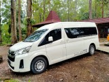 NEW HIACE PREMIO