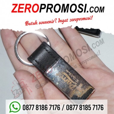 Souvenir pernikahan Gantungan Kunci Besi Metal GK-0091 Berkat Usaha Maju