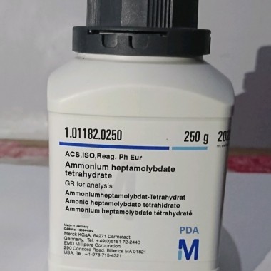 Ammonium heptamolybdate tetrahydrate - Ammonium molybdate 250 gr - MERCK 1.01182 PELITA DWI ASA