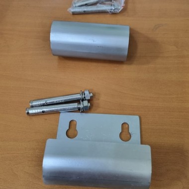 gantungan clamp Wall bracket braket klem eyewash dinding