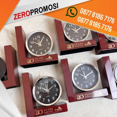 Souvenir Jam Kayu Custom logo bentuk L