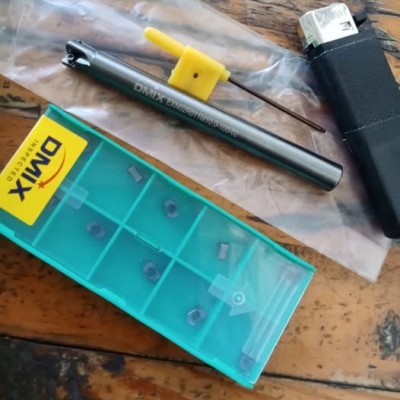 Jual Sepaket Holder High Feed Mill diameter 11 include insert LNMU0202 Merk DMIX